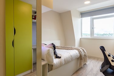 Bronze En Suite at The Barn, Bampfylde Street, Newtown, Exeter, EX12FQ - Image 3